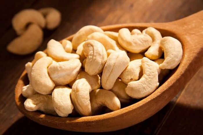 Cashews increase testosterone levels due to high zinc content